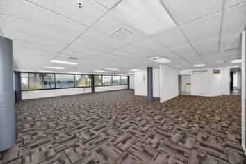 FULL FLOOR OFFICE FOR LEASE  236M² TO 534M²
