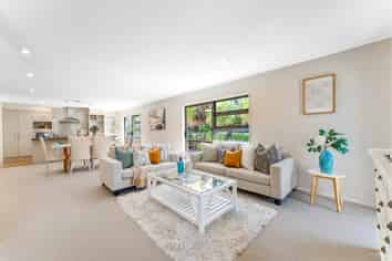 8 Carol Lee Place, Albany