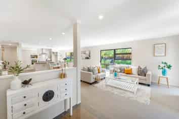 8 Carol Lee Place, Albany