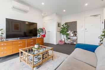 G08/1B Soljak Place, Mount Albert