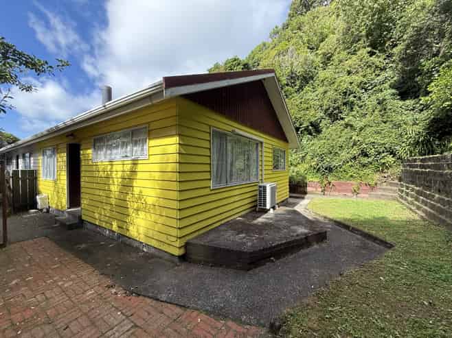 5A Magnolia Grove, Maungaraki