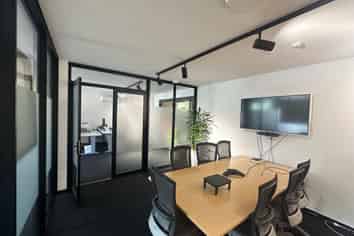 Quality Kingsland Ground Floor Office