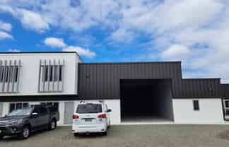 Prime Location - Brand New Warehouse. 