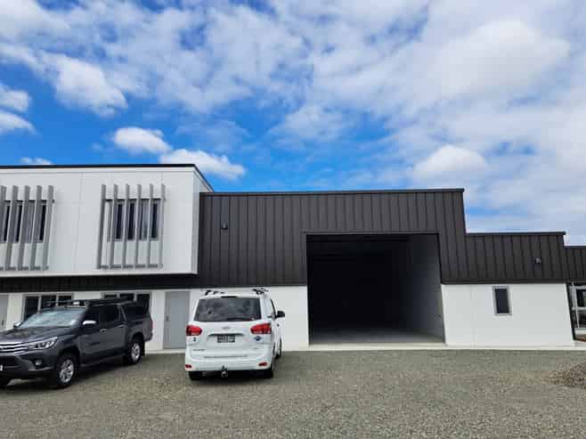 Prime Location - Brand New Warehouse. 