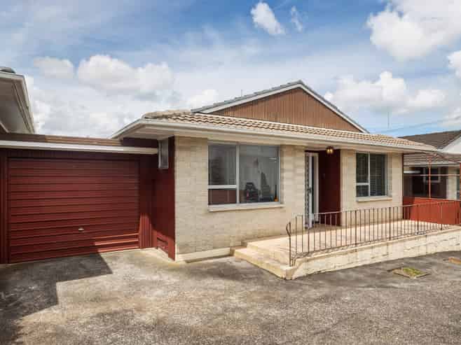 2/110 Richardson Road, Mount Albert