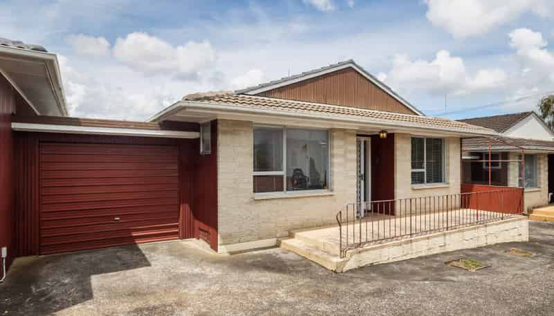 2/110 Richardson Road, Mount Albert