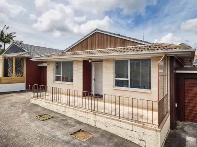 2/110 Richardson Road, Mount Albert