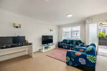 2/110 Richardson Road, Mount Albert