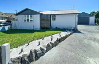 301 Ruru Place, Camberley