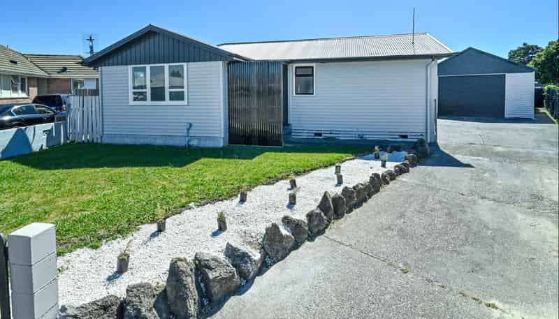 301 Ruru Place, Camberley