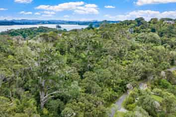 20 Young Street, Mahurangi East