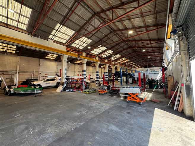 CBRE | Versatile Ellerslie Warehouse & Yard