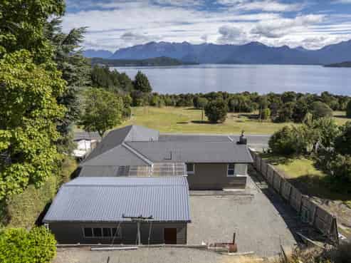 6 Cathedral Drive, Manapouri