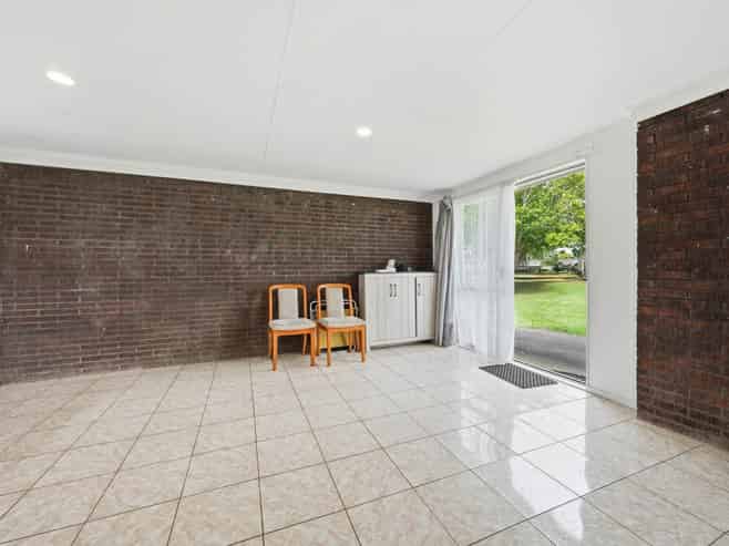 14 Meadowcourt Drive, Manukau