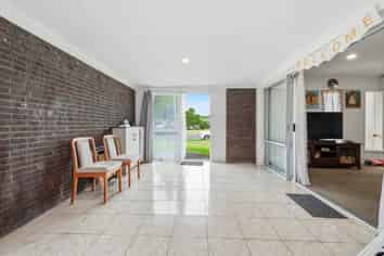 14 Meadowcourt Drive, Manukau