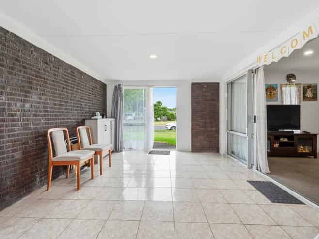 14 Meadowcourt Drive, Manukau