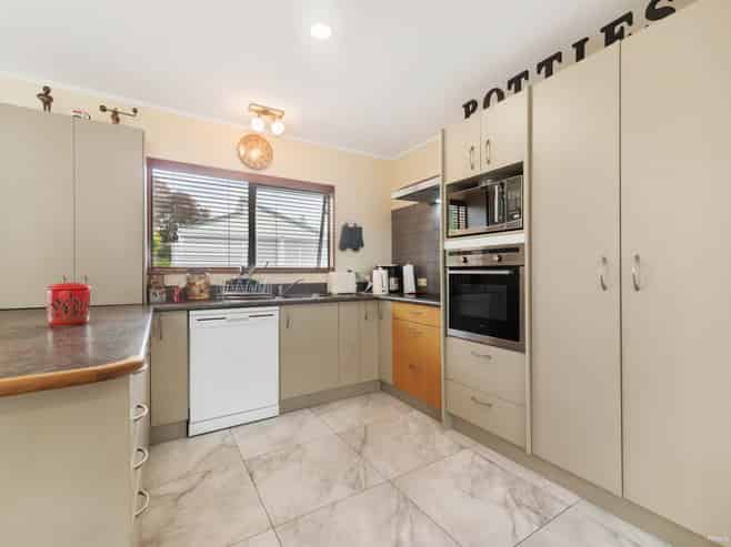 2/6 Wilkinson Way, Browns Bay