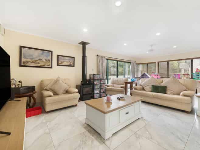 2/6 Wilkinson Way, Browns Bay