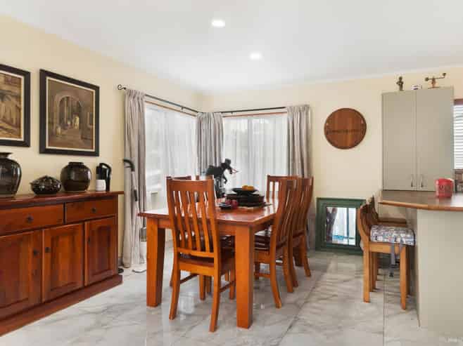 2/6 Wilkinson Way, Browns Bay