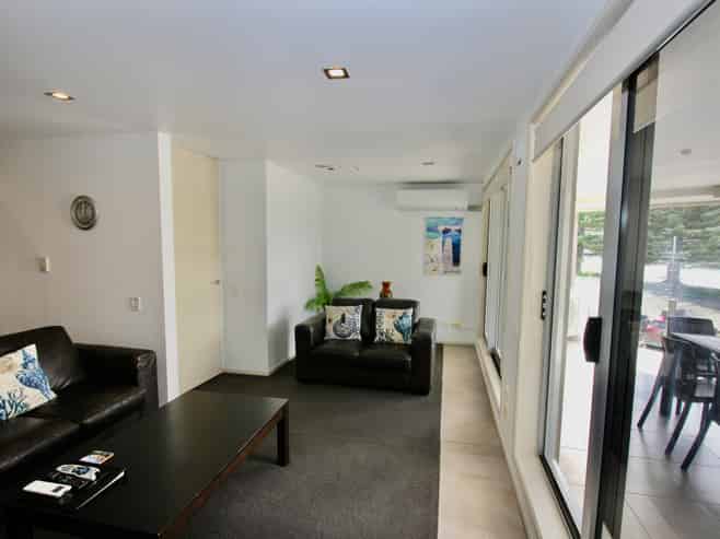 1B/8 The Esplanade, Whitianga