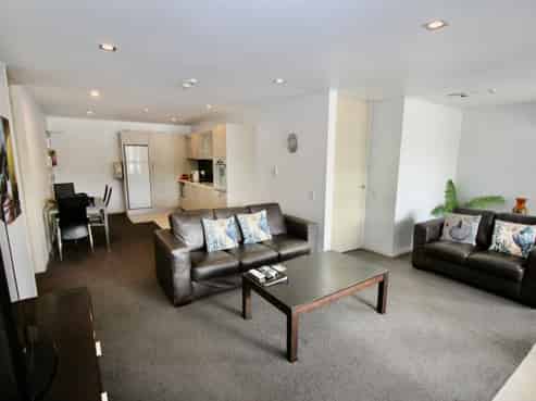 1B/8 The Esplanade, Whitianga