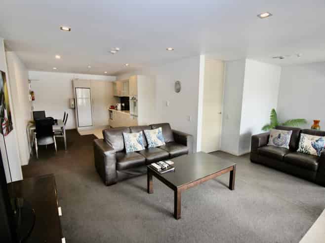 1B/8 The Esplanade, Whitianga