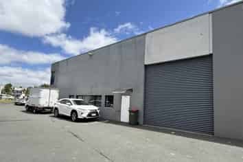 278M² WAREHOUSE SPACE FOR LEASE - ROSEDALE
