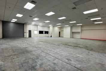 278M² WAREHOUSE SPACE FOR LEASE - ROSEDALE
