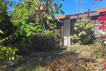 5 Sunny Bay Road, Matua