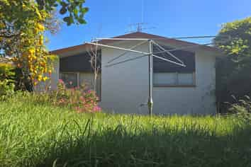 5 Sunny Bay Road, Matua