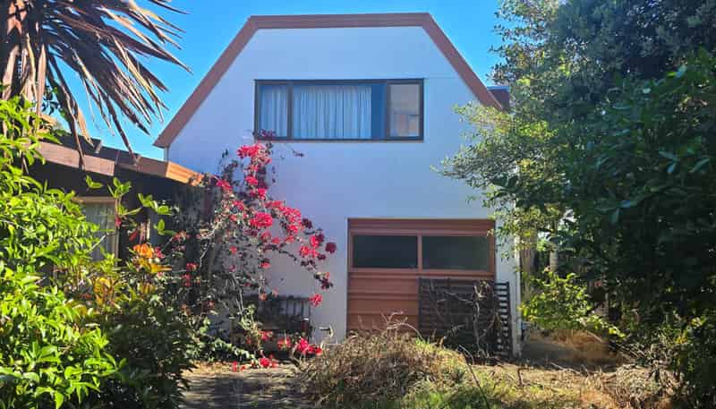 5 Sunny Bay Road, Matua