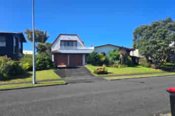 5 Sunny Bay Road, Matua