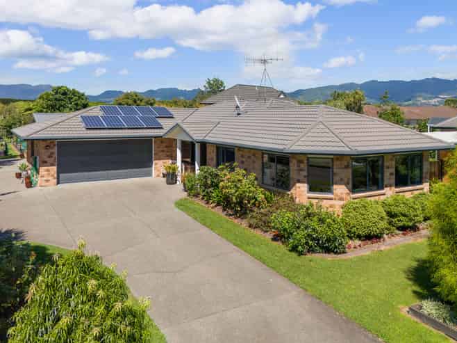 2 Bransley Grove, Katikati