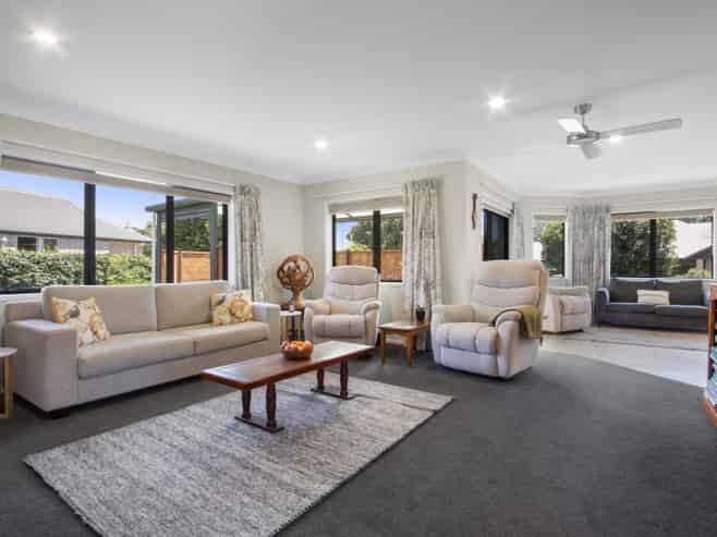 2 Bransley Grove, Katikati