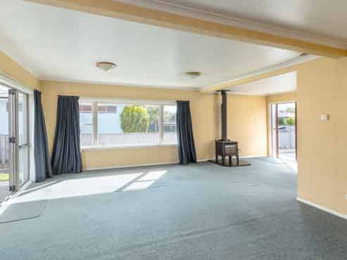 13 Armstrong Avenue, Carterton