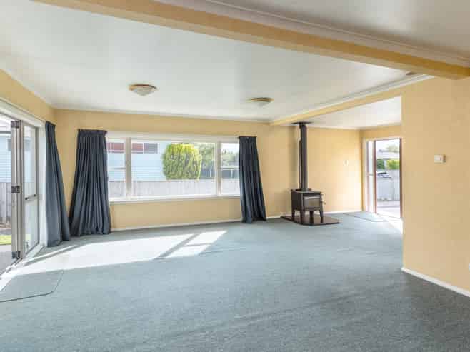 13 Armstrong Avenue, Carterton