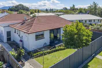 27A Bank Street, Amberley