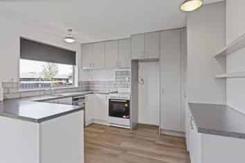 27A Bank Street, Amberley