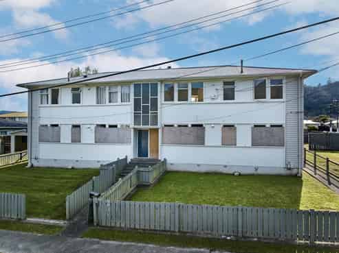 2-8 Hanson Grove, Stokes Valley