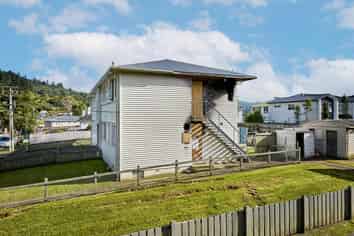 2-8 Hanson Grove, Stokes Valley