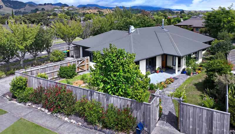 21 Malthouse Crescent, Brightwater