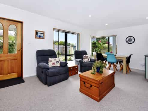 21 Malthouse Crescent, Brightwater