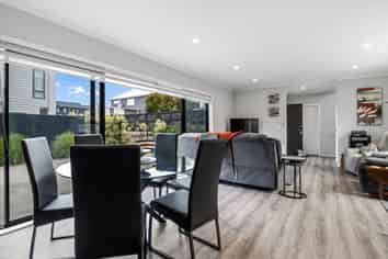 13/15 Onukutara Place, Huntington