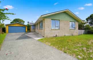 2 Rakatau Place, Ruakaka