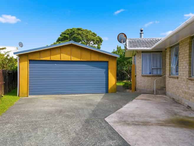 2 Rakatau Place, Ruakaka