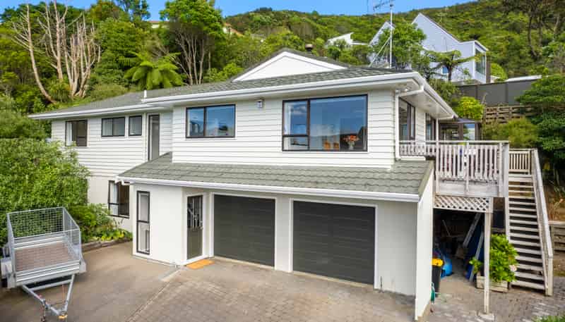 19 Paddington Grove, Karori