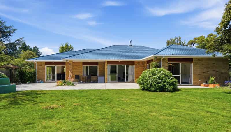 989 Two Chain Road, Swannanoa