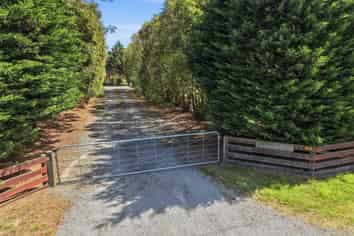 989 Two Chain Road, Swannanoa