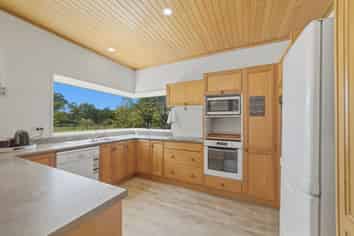 989 Two Chain Road, Swannanoa