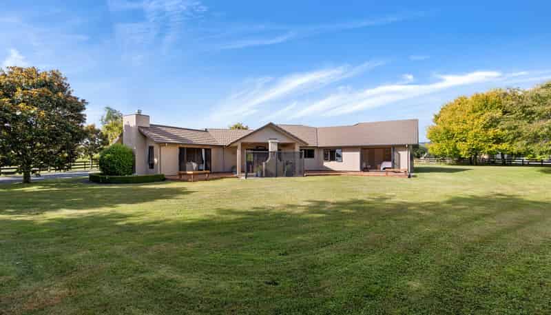 921 Gordonton Road, Gordonton